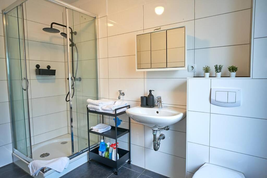 Mivano-Apartments *Netflix *Zentral *Wifi سيل المظهر الخارجي الصورة