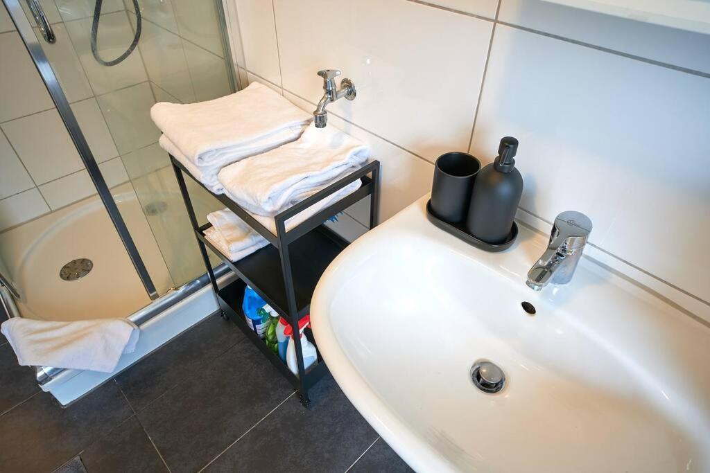 Mivano-Apartments *Netflix *Zentral *Wifi سيل المظهر الخارجي الصورة